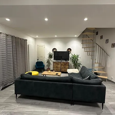 La Bella Vigna - - 6 Prs - 3 Bdr *