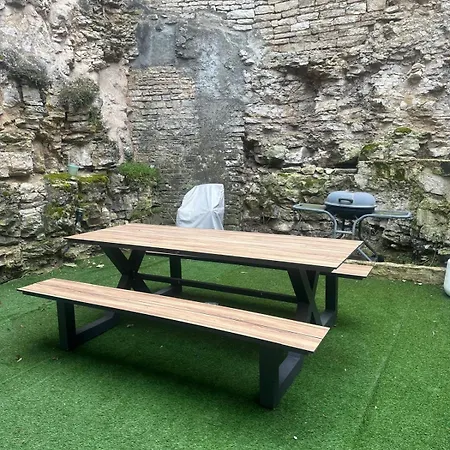 La Bella Vigna - - 6 Prs - 3 Bdr