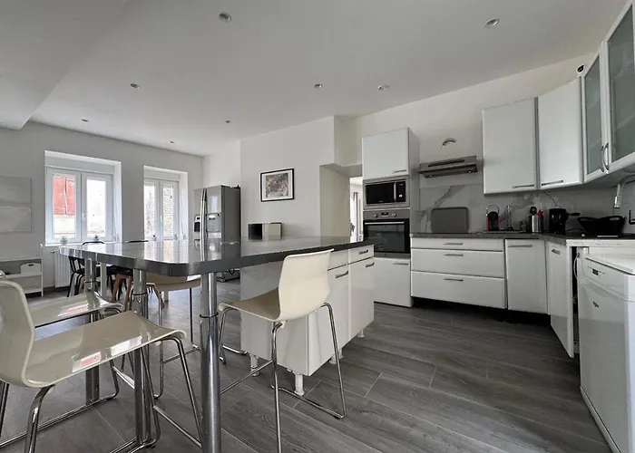 La Bella Vigna - - 6 Prs - 3 Bdr *